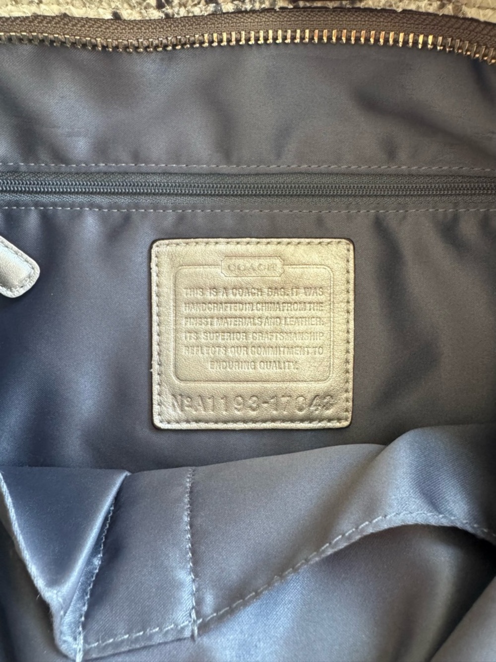 Coach 2011 Audrey Slim Tote bag in cream leather with snakeskin accents & trim - Picture 10 of 12